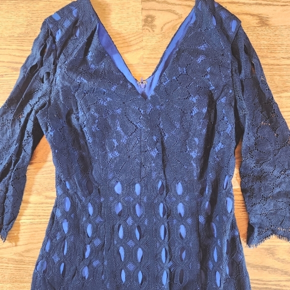 EUC Lilly Pulitzer Elegant Navy Lace Dress, Size 6 - Picture 3 of 11